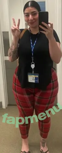 macaronimicaela nude photo #0012 (mothertruckermicaela)