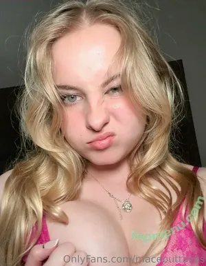 nude photo #0002