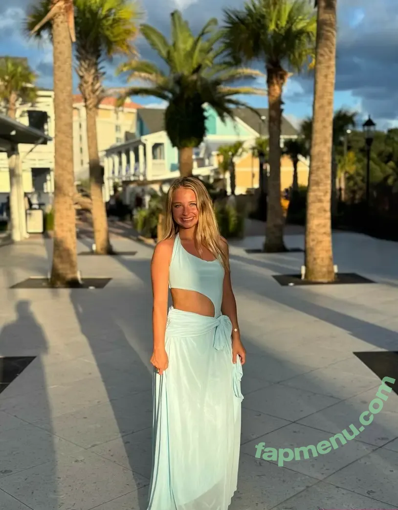 macimccarley nude photo #0080 (maci-carter)