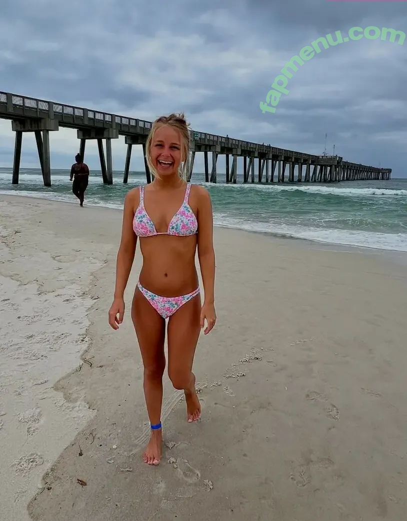 macimccarley nude photo #0148 (maci-carter)