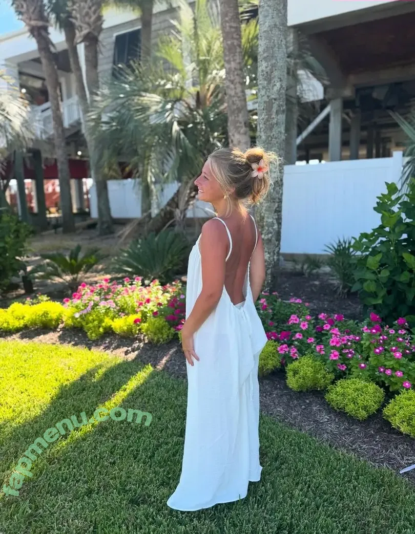 macimccarley nude photo #0159 (maci-carter)