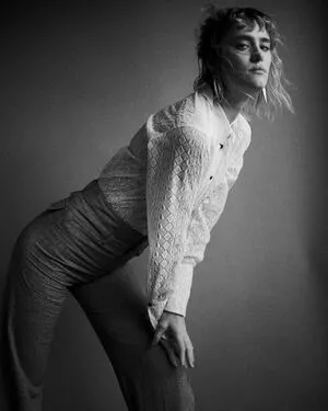 Mackenzie Davis / carolinedavis / tmackenziedavis nude photo #0021