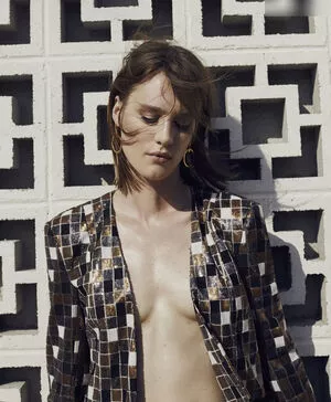 Mackenzie Davis / carolinedavis / tmackenziedavis nude photo #0036