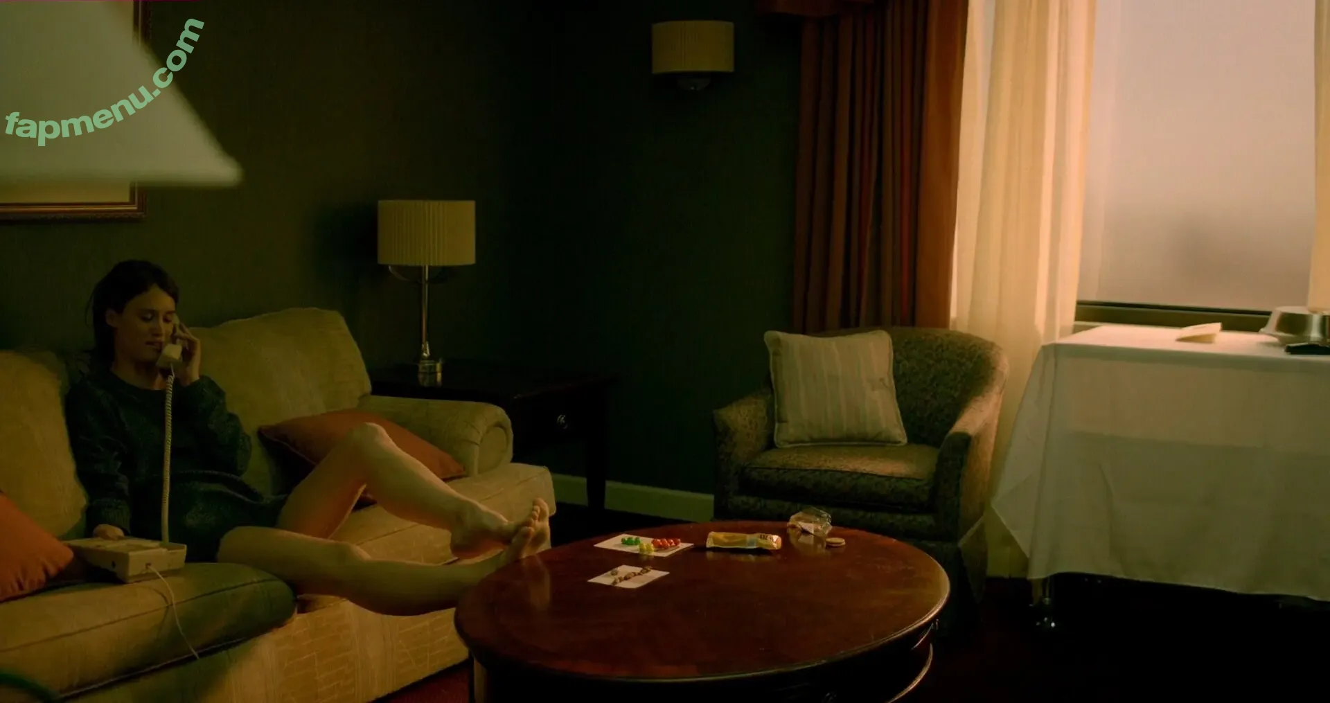 Mackenzie Davis nude photo #0122 (carolinedavis / tmackenziedavis)