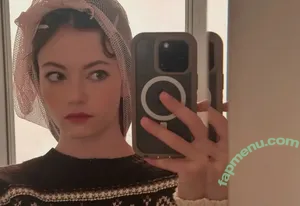 Mackenzie Foy / mackenziefoy nude photo #0089
