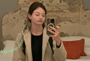 Mackenzie Foy / mackenziefoy nude photo #0091