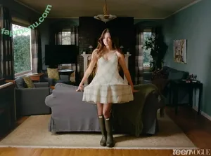 Mackenzie Foy / mackenziefoy nude photo #0095