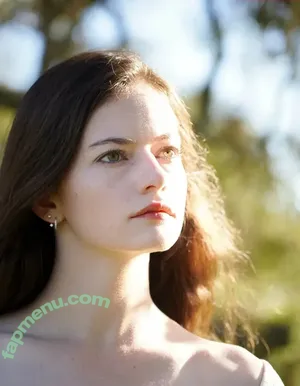 Mackenzie Foy / mackenziefoy nude photo #0123