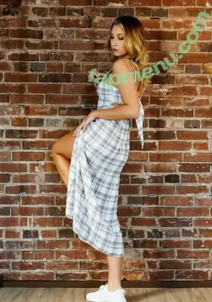 Mackenzie Lubeck / mackenzielynnlubeck nude photo #0037