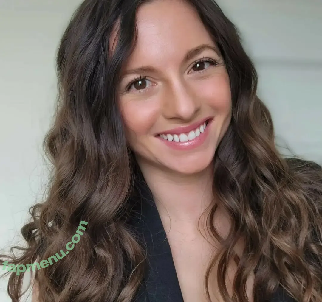 Mackenzie Rosman nude photo #0039 (mackrosman)