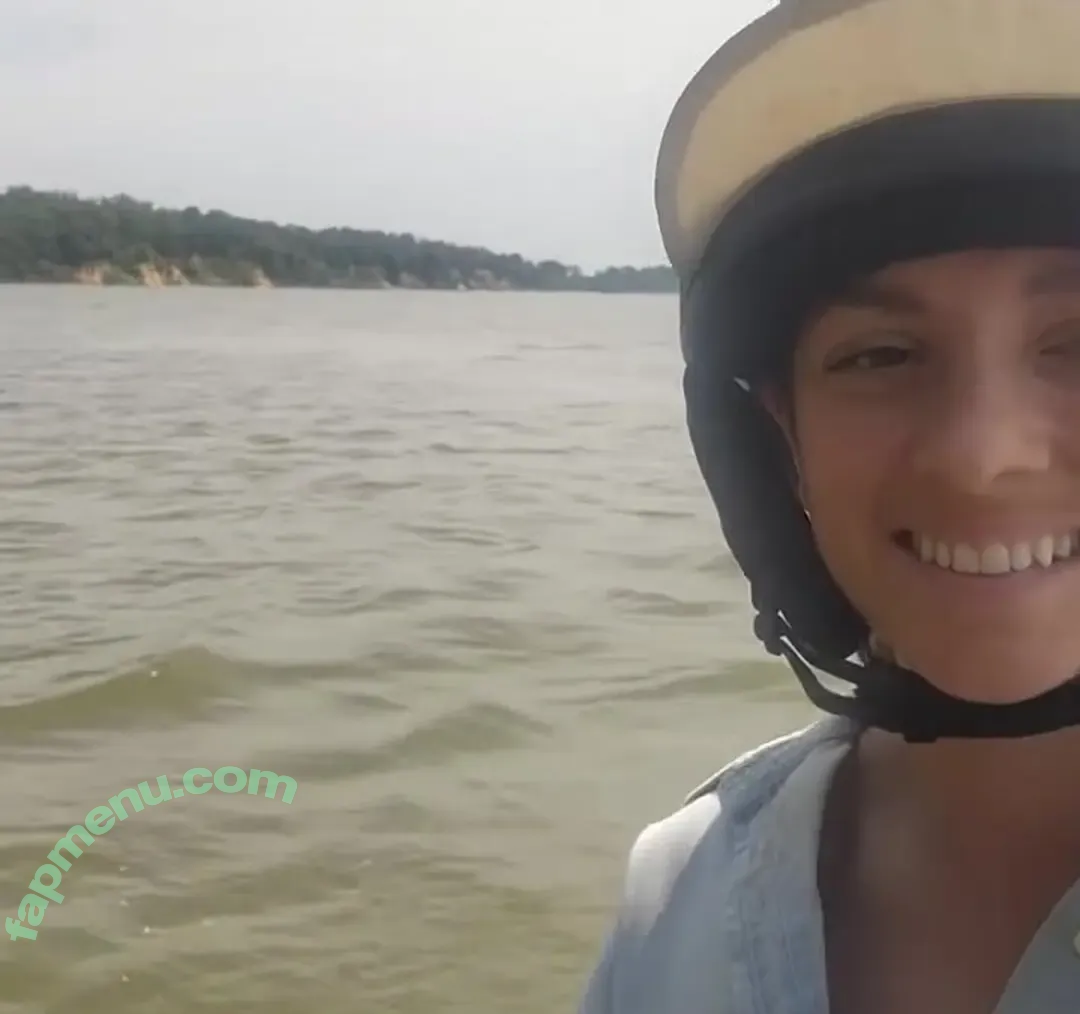 Mackenzie Rosman nude photo #0043 (mackrosman)