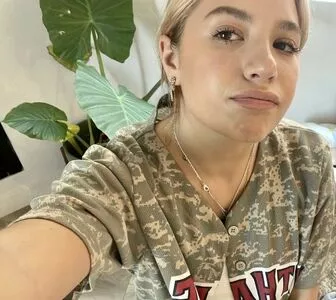 Mackenzie Ziegler / kenzie nude photo #0175
