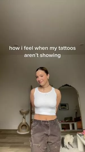 Mackenzie Ziegler / kenzie nude photo #0284