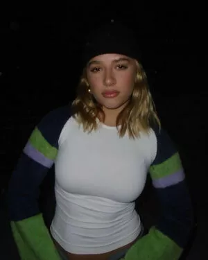Mackenzie Ziegler / kenzie nude photo #0321