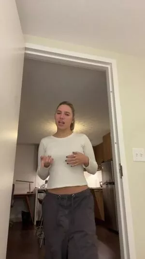 Mackenzie Ziegler / kenzie nude photo #0367