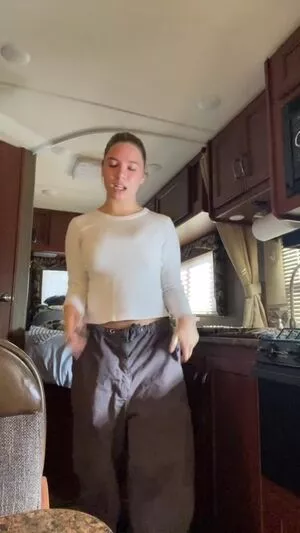 Mackenzie Ziegler / kenzie nude photo #0368