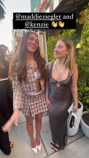 Mackenzie Ziegler / kenzie nude photo #0425