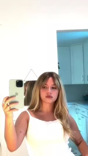 Mackenzie Ziegler / kenzie nude photo #0458
