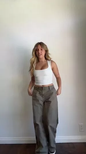 Mackenzie Ziegler / kenzie nude photo #0540
