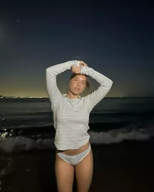 Mackenzie Ziegler / kenzie nude photo #0740