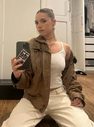 Mackenzie Ziegler / kenzie nude photo #0777