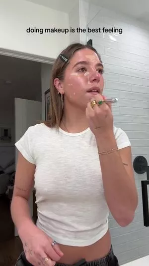 Mackenzie Ziegler / kenzie nude photo #0822