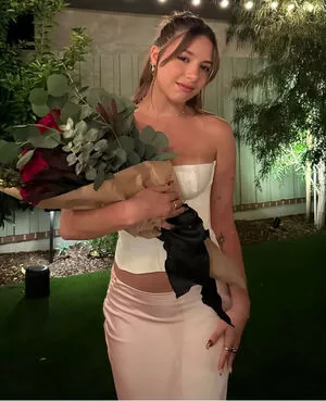 Mackenzie Ziegler / kenzie nude photo #0910