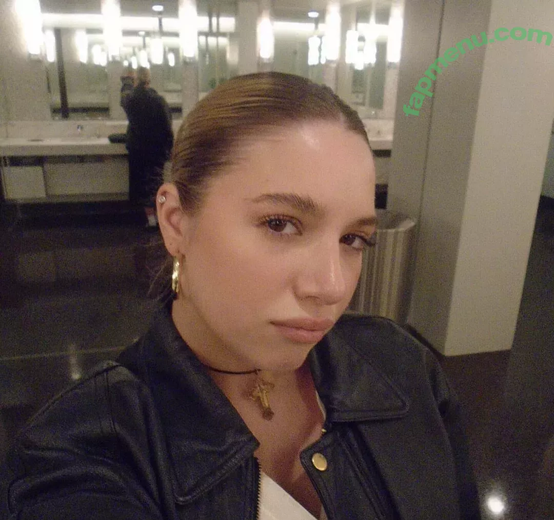 Mackenzie Ziegler nude photo #0270 (kenzie)