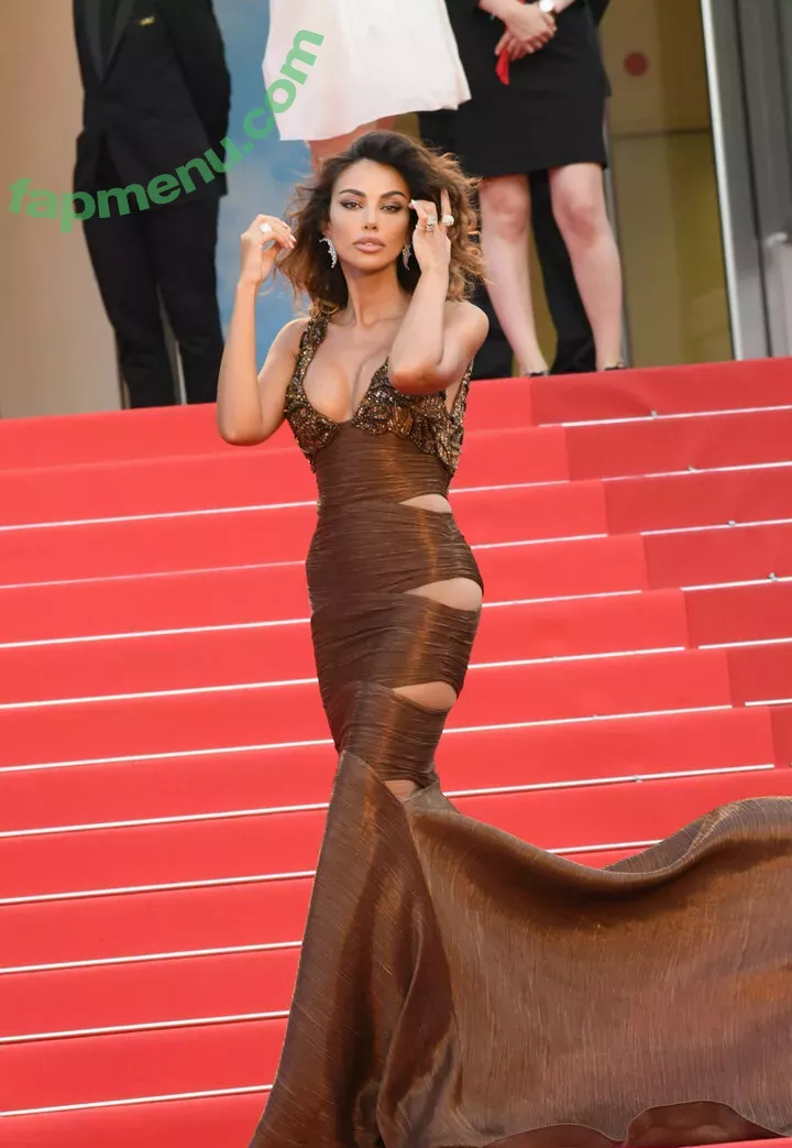Madalina Diana Ghenea nude photo #0012 (officialmadalinaghenea)
