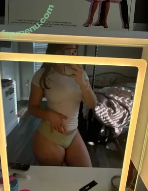 madalynjoyrose / madalynjoyrosee nude photo #0103