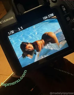 madalynjoyrose / madalynjoyrosee nude photo #0139