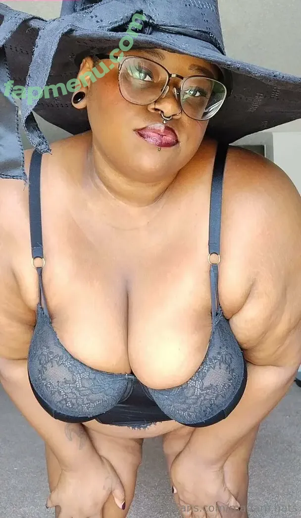 madam.bats nude photo #0015 (madam.bats)