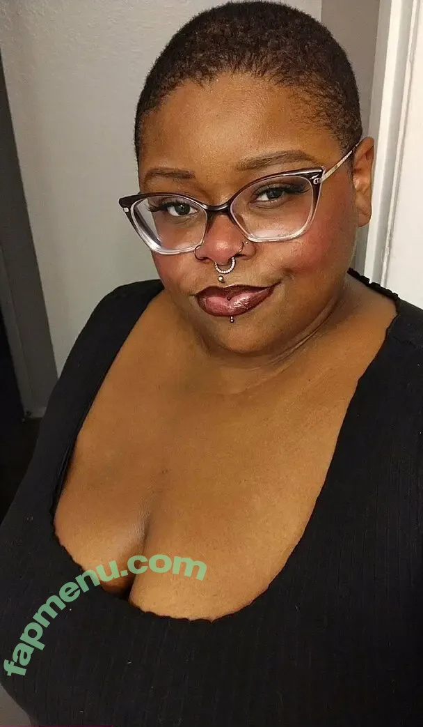 madam.bats nude photo #0016 (madam.bats)