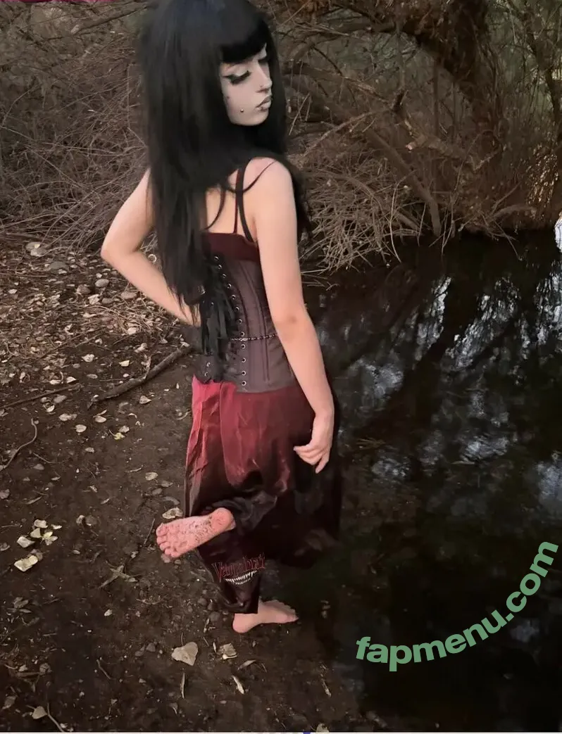 Madam Vampa nude photo #0013 (MadamZomboDomme / vampabrat)