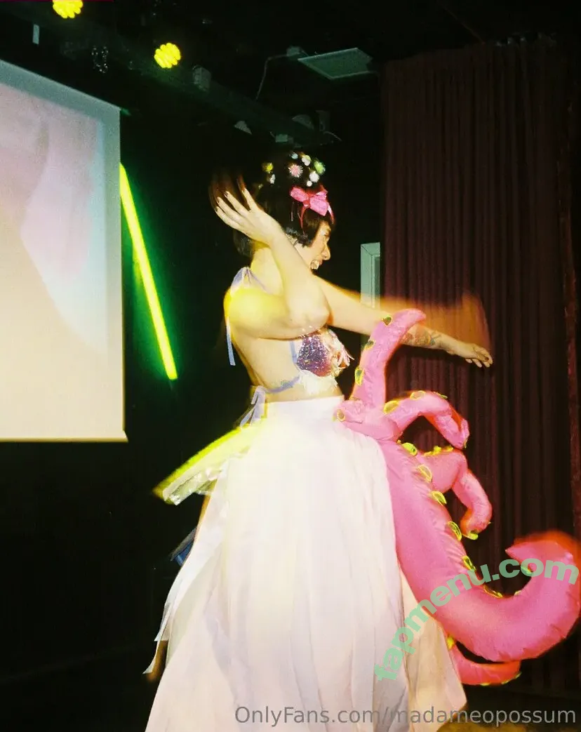 madameopossum nude photo #0018 (mademoiselleopossum_shop)
