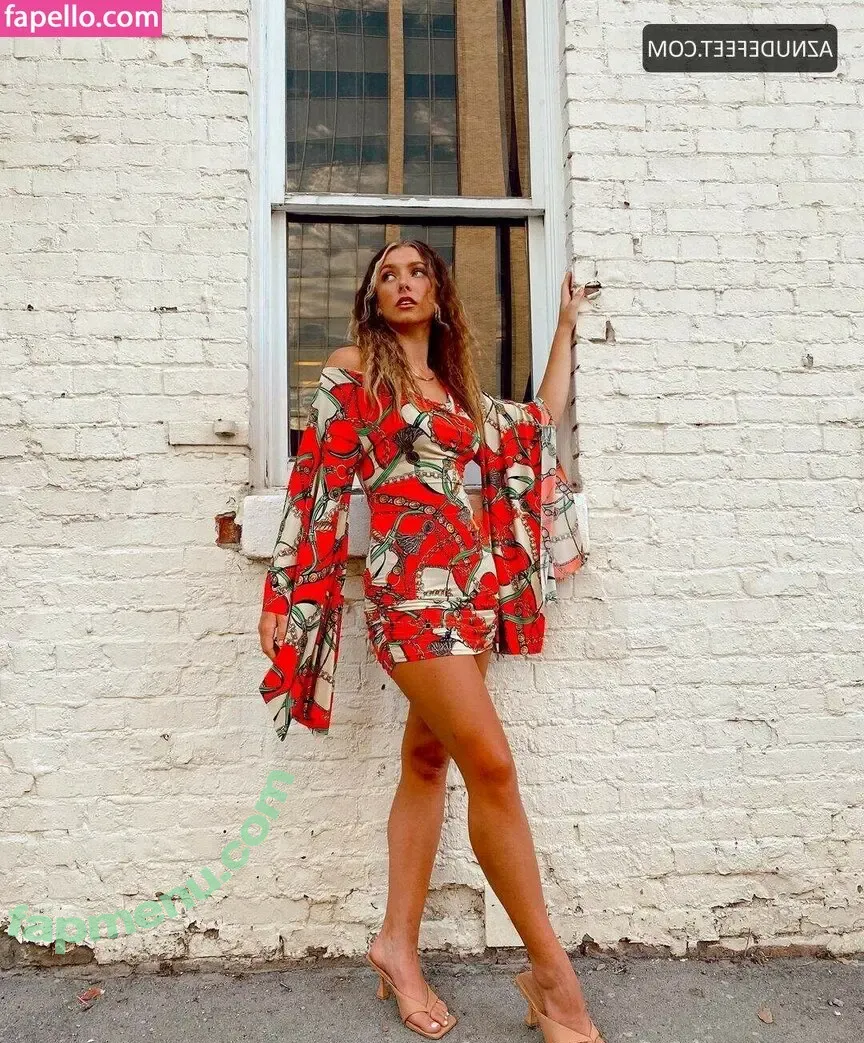 Maddie Henderson nude photo #0031 (maddiehen02)