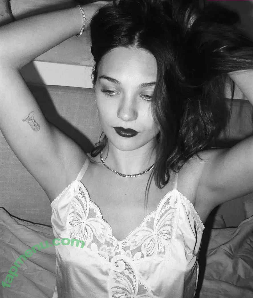 Maddie Ziegler nude photo #0193 (maddieziegler)