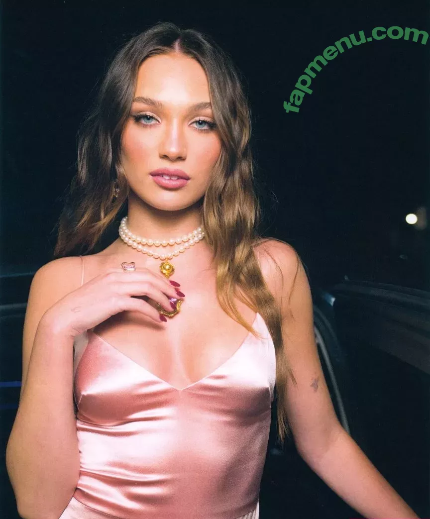 Maddie Ziegler nude photo #0322 (maddieziegler)