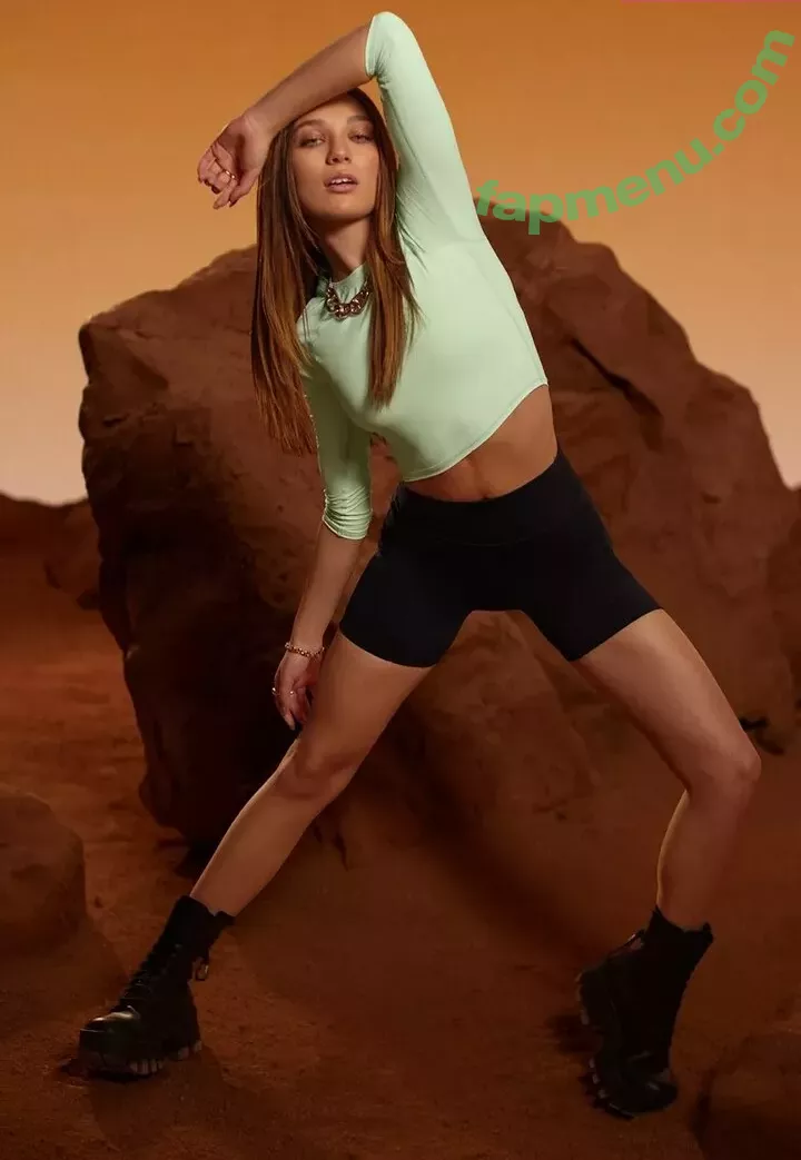 Maddie Ziegler nude photo #0490 (maddieziegler)