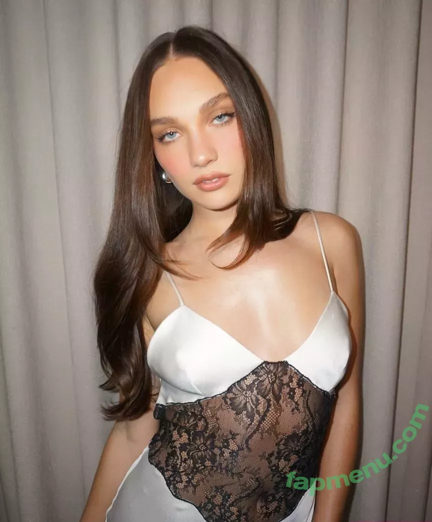 Maddie Ziegler nude photo #1029 (maddieziegler)