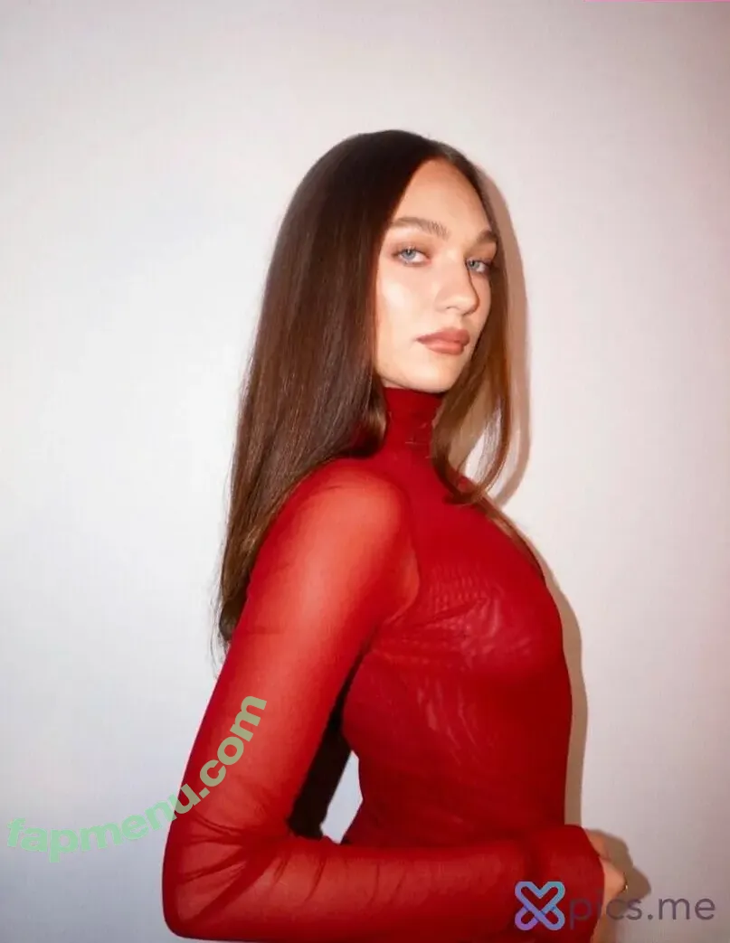 Maddie Ziegler nude photo #1637 (maddieziegler)