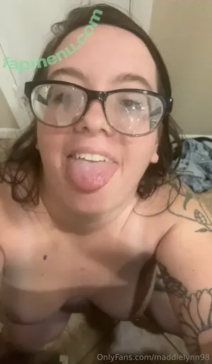 maddielynn98 / madeline_n98 nude photo #0080