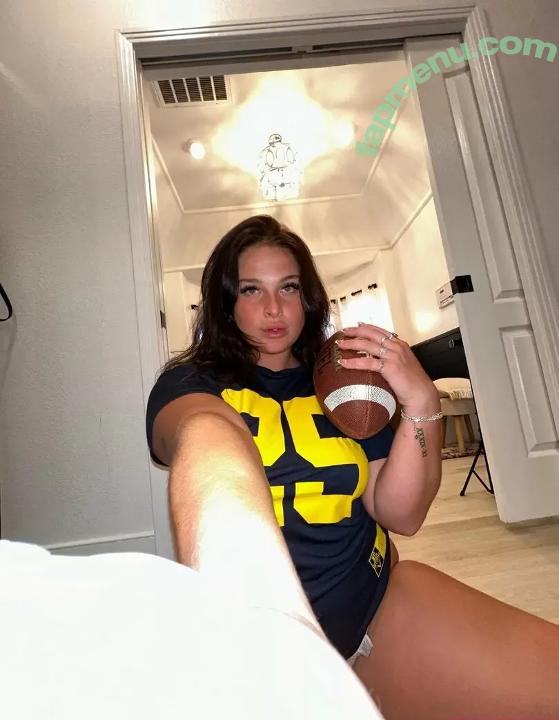 maddiemoon7 nude photo #0018 (maddiemoon7)