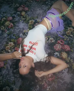 Maddii Sutton / maddii_trinity / maddiitrinity nude photo #0053