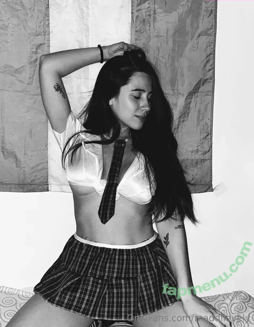 maddilovely nude photo #0003 (maddilovely)