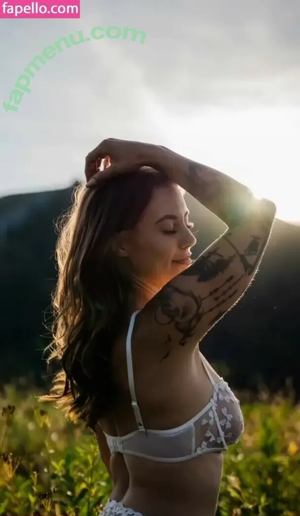 Maddison Noel nude photo #0359 (maddison.noel / madinoelll)