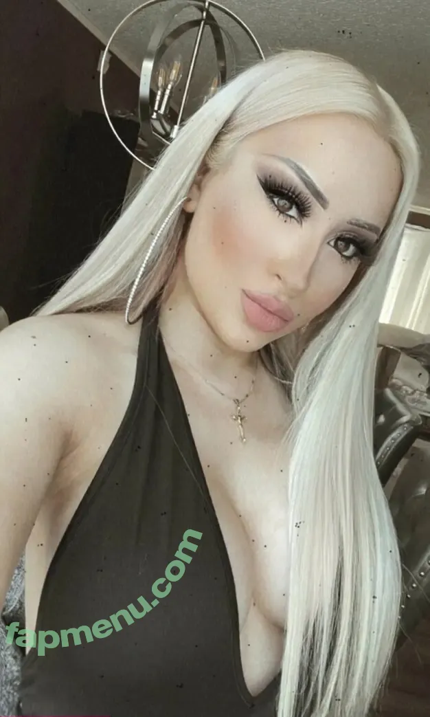 maddymoney nude photo #0026 (madeliinne__ / only1maddyy)