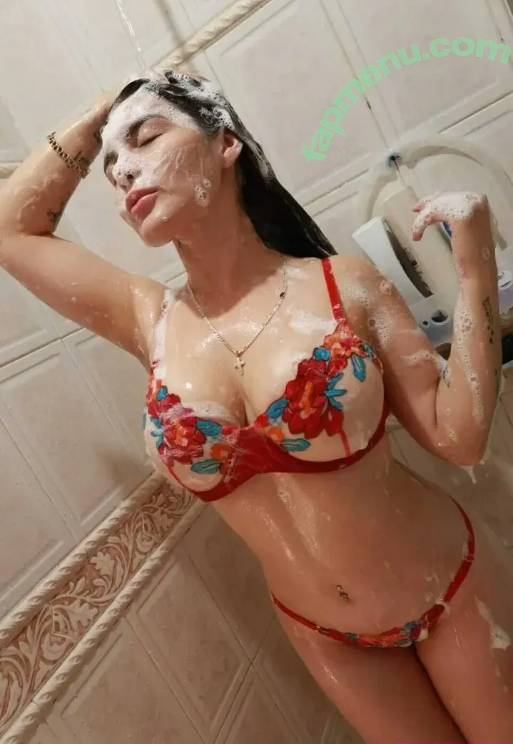 madeainleyof nude photo #0147 (madeeainley)