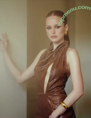 Madelaine Petsch / madelame nude photo #0700