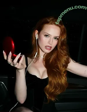 Madelaine Petsch / madelame nude photo #0840